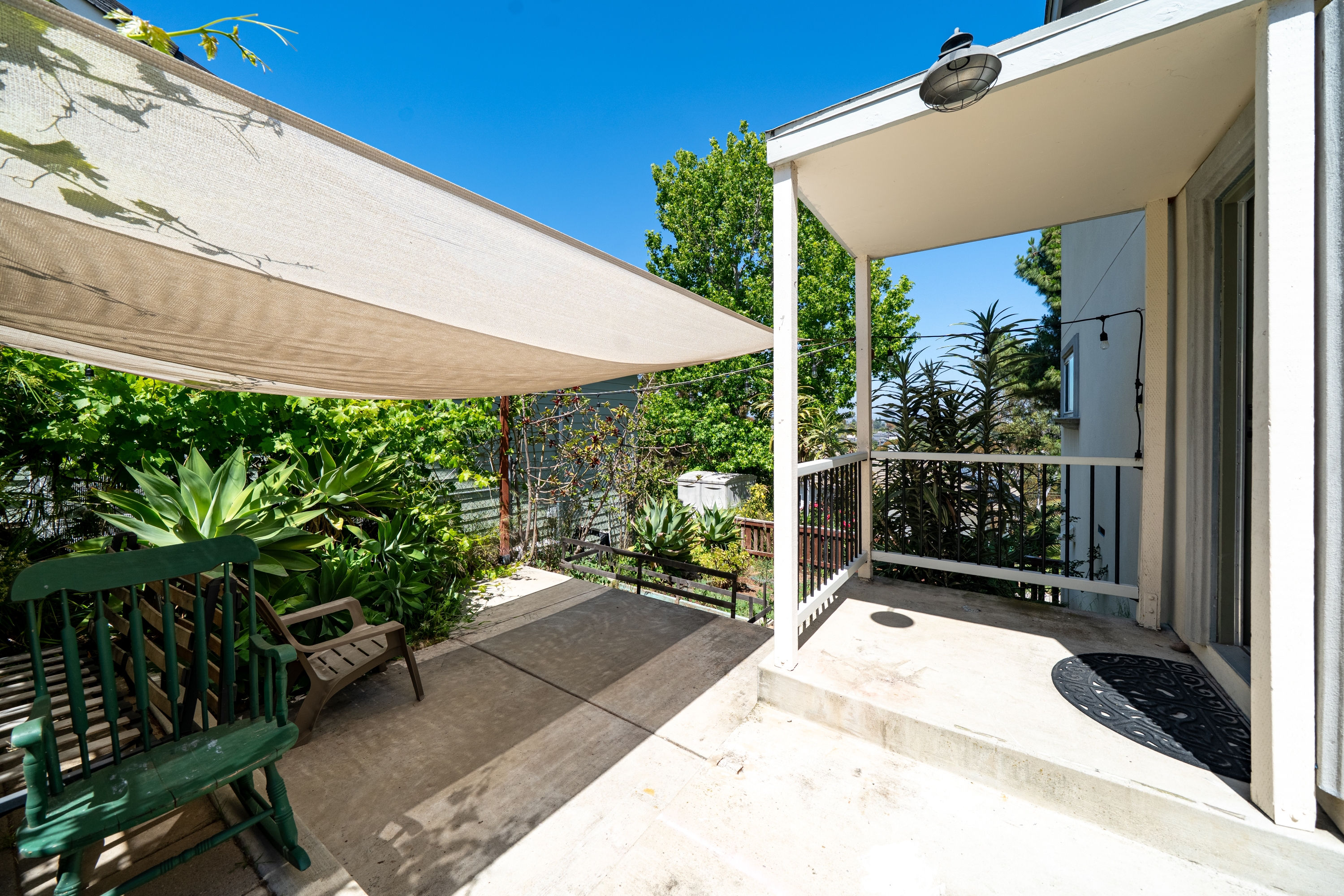 1343 Edgemont Street