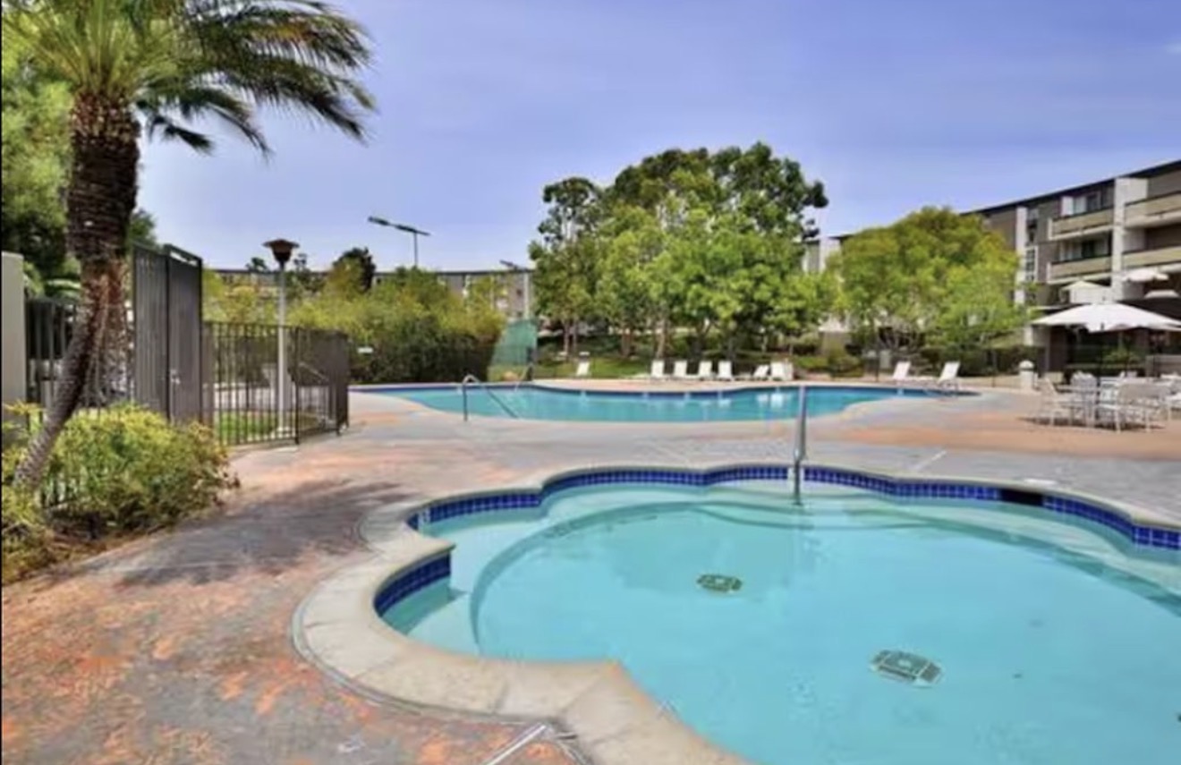 3056 Rue D'Orleans - 374